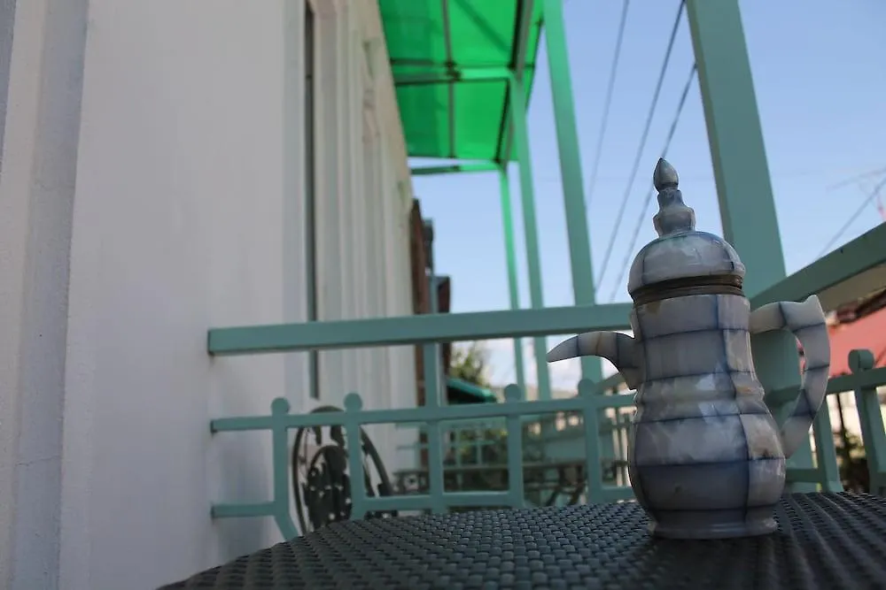 *** Otel Tbiliseli Inn Tiflis Gürcistan